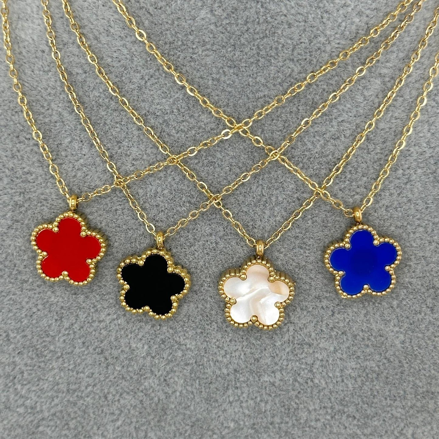 18K gold plated Stainless steel  Flower necklace