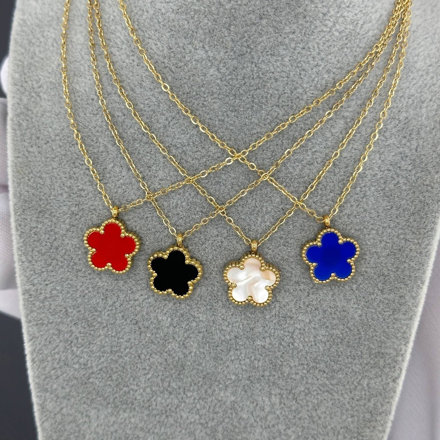 18K gold plated Stainless steel  Flower necklace